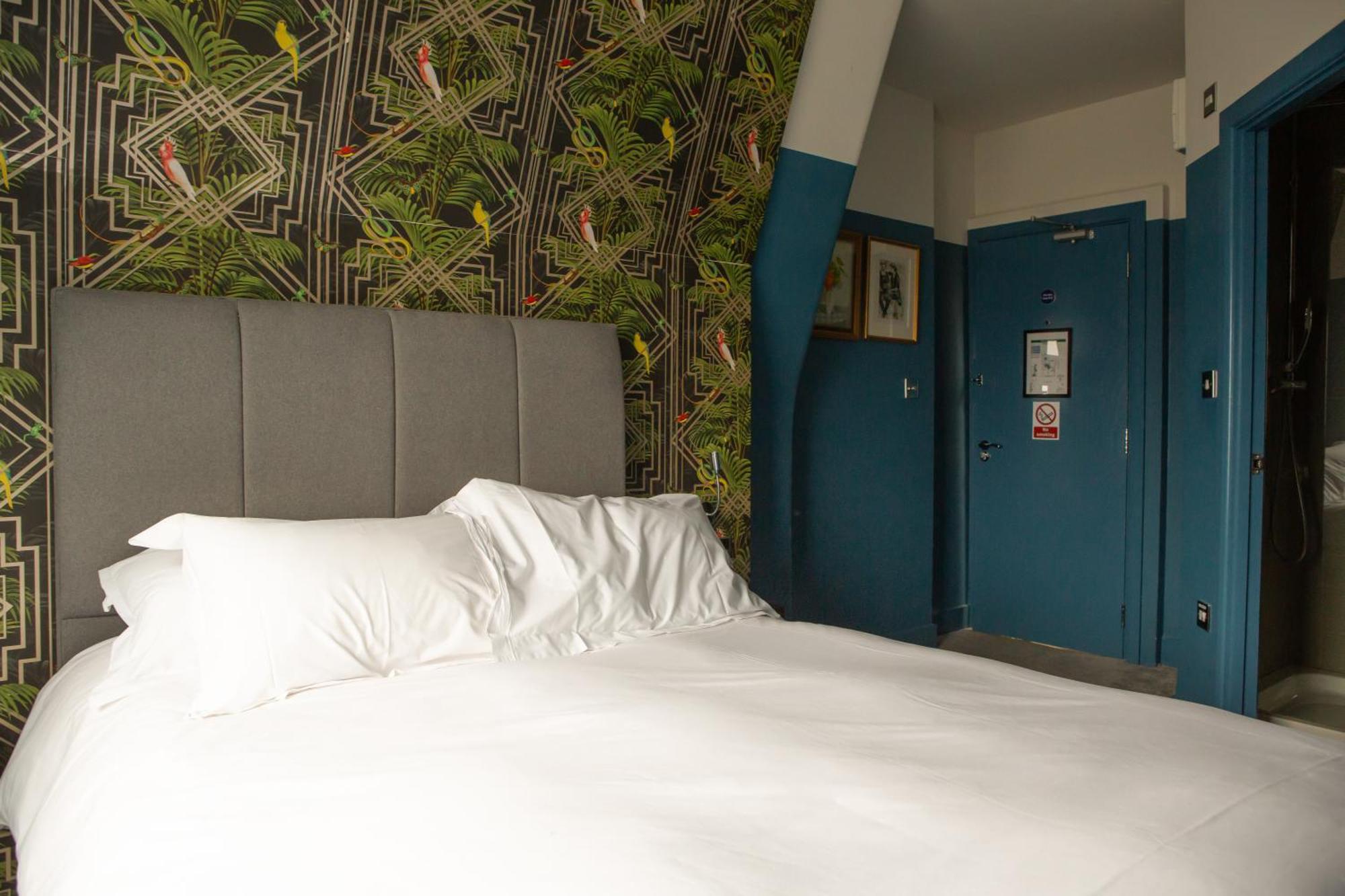 The Crown Rooms ลอนดอน ภายนอก รูปภาพ
